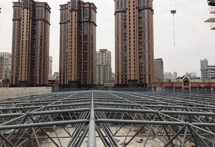 江山螺栓球网架结构