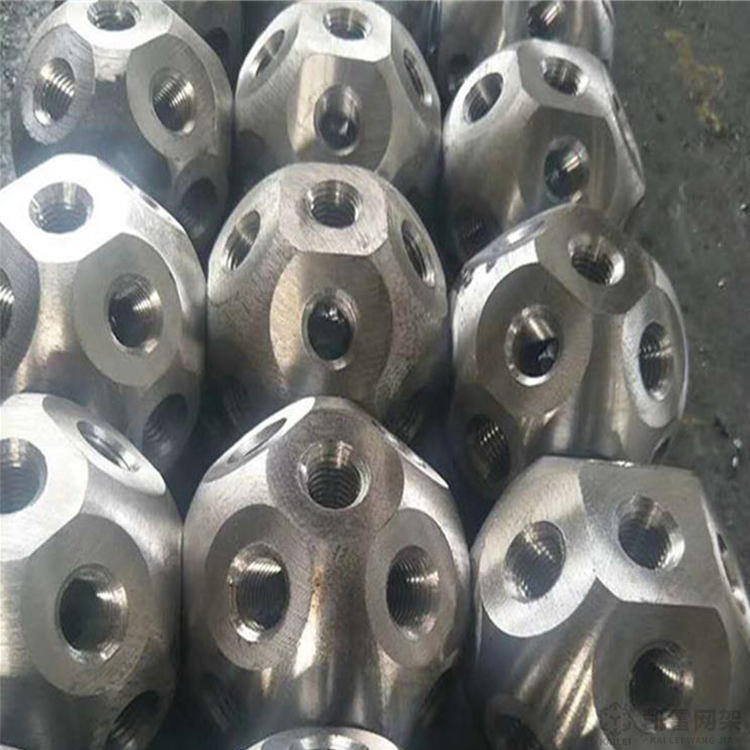 江山螺栓球网架加工安装方法